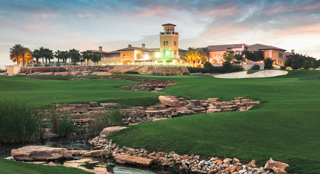 Clubhouse Evening View From 18Th Hole On Earth Course (1)