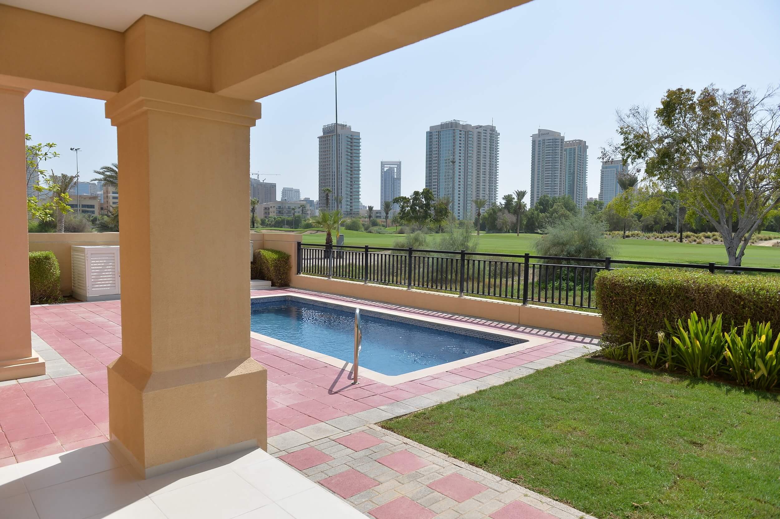 Villa Gallery Emirates Golf Club Living Dubai Golf