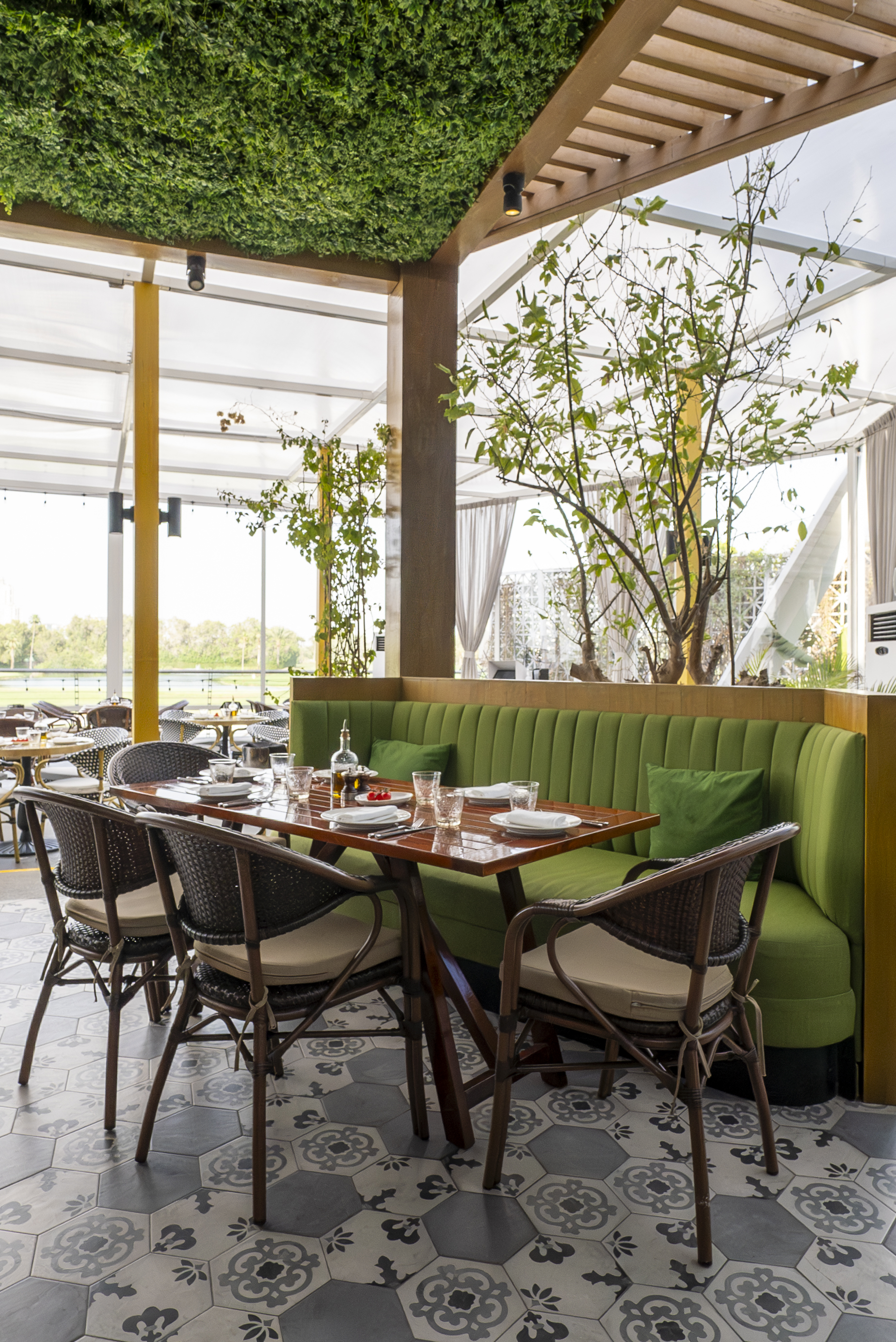 Carine Summer Terrace