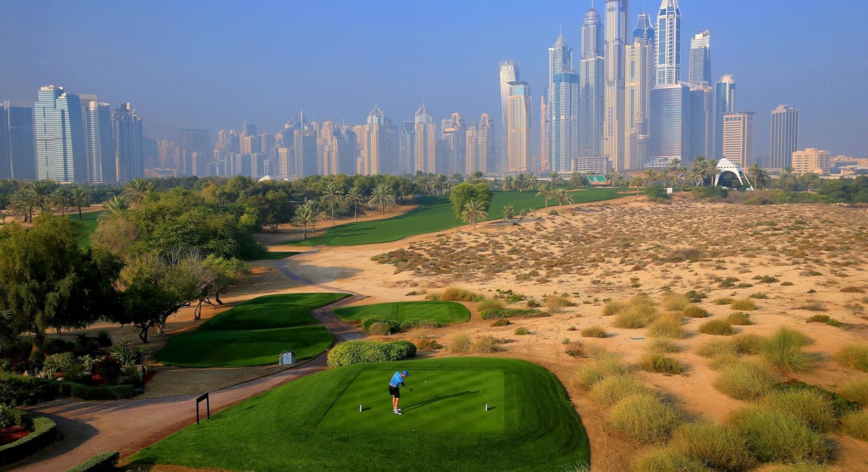 Emirates Golf Club Majlis 8Th